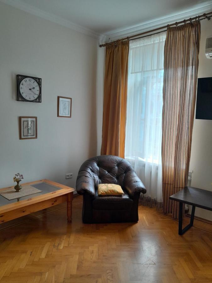 Apartment On Hretska 26/28 أوديسا المظهر الخارجي الصورة